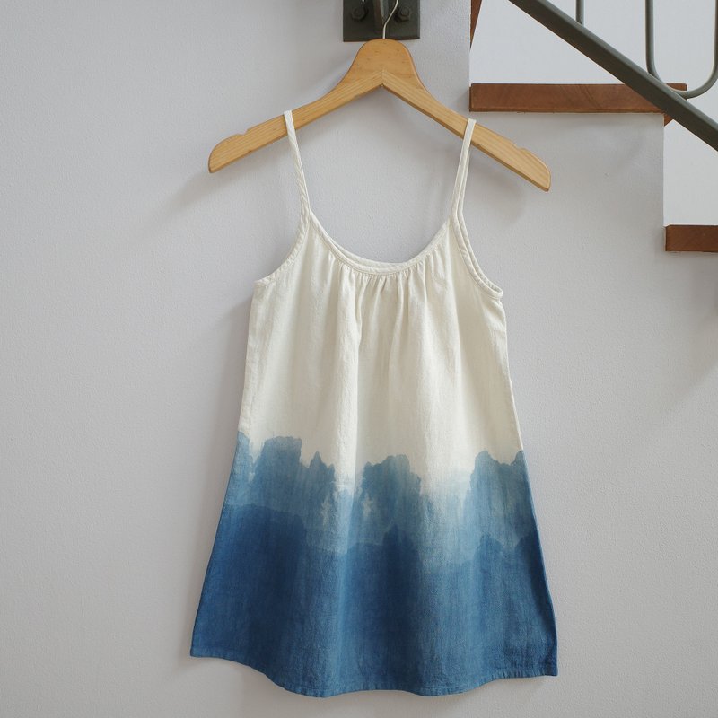 Blue shade top / indigo dye - Women's Tops - Cotton & Hemp Blue