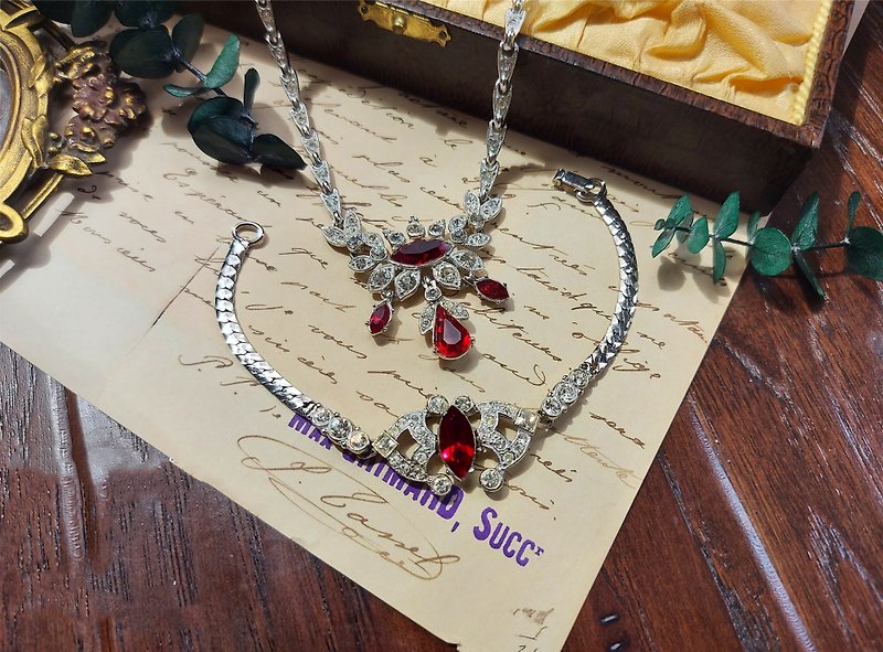 Vintage signed ORA bracelet and necklace set 【vintage jewelry】 - สร้อยคอ - โลหะ สีแดง