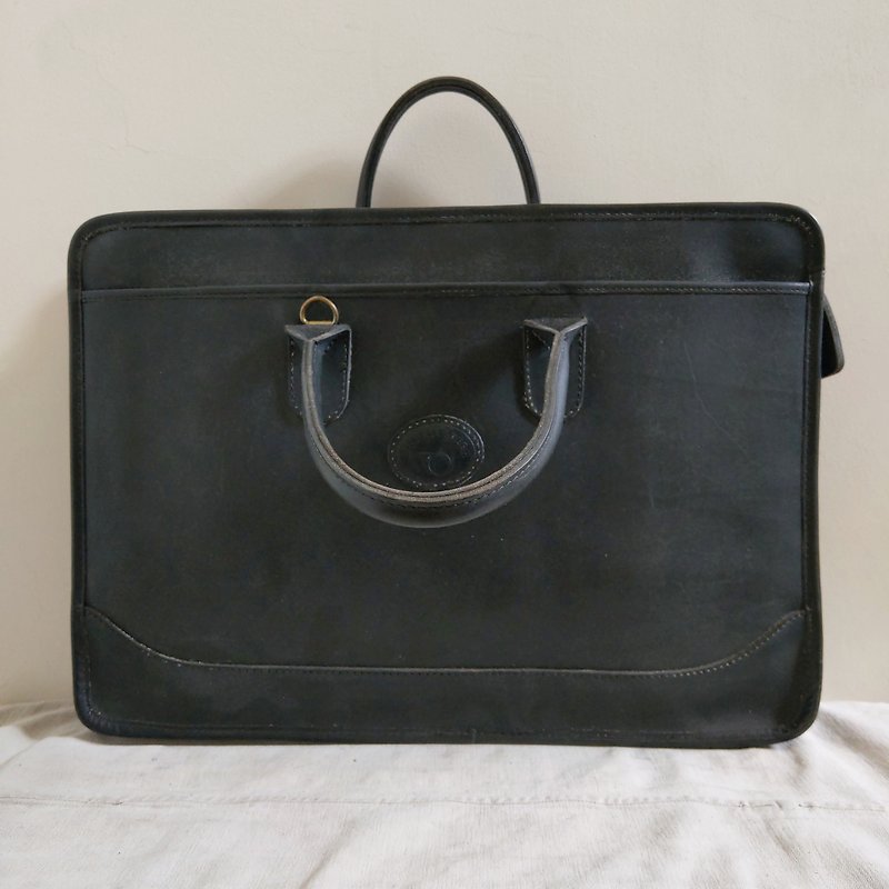 Leather bag_B008_MICHAEL GREEN - กระเป๋าถือ - หนังแท้ สีดำ