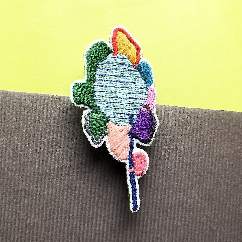 Hand-embroidered brooch/pin monster big collection No. 8 - Brooches - Thread Multicolor