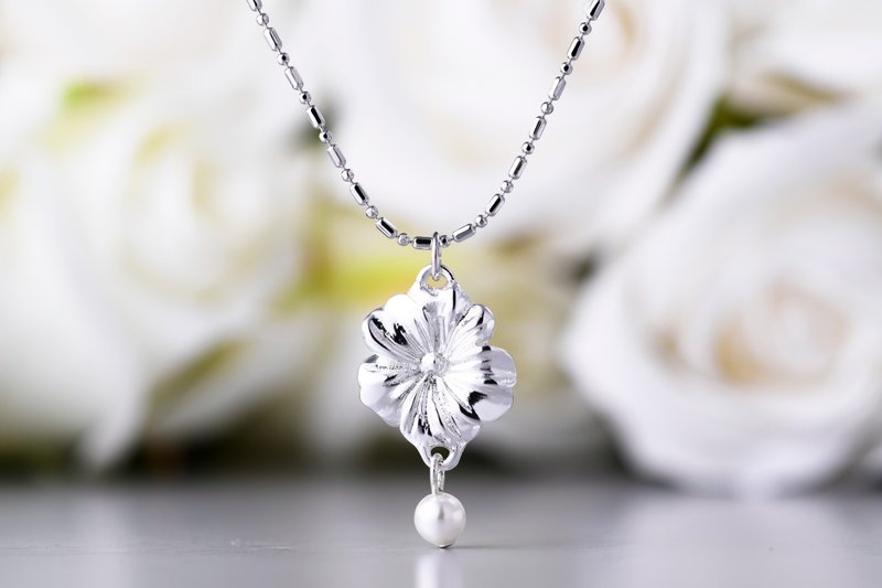 花朵系列 精刻波斯菊項鍊 珍珠 (NLAJA0992N) - 項鍊 - 銀 銀色