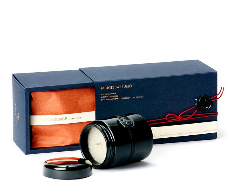 ✦南法花香系✦La Veille玫瑰香氛蠟燭250G 。南法手作師Savoir-Faire＋ Grasse調香師．Made In France．手作．香氛蠟燭． 植物性蠟燭．療癒．禮物．香氛．芳香療法．五月免運直送．畢業禮物 - 香氛蠟燭/燭台 - 蠟 黑色