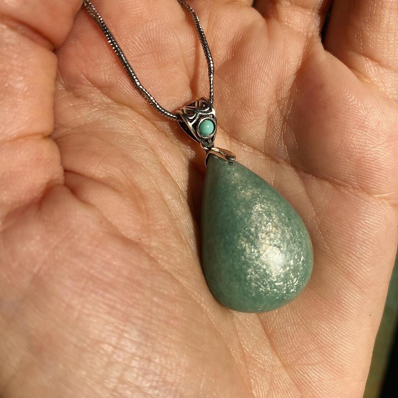 【Lost And Find】Natural fluorite necklace - สร้อยคอ - เครื่องเพชรพลอย สีเขียว