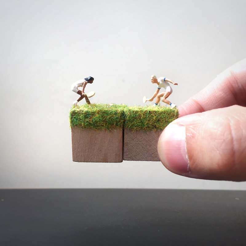 Cubic Grass - a tiny scenic with mystery magnetic - Magnets - Wood Multicolor