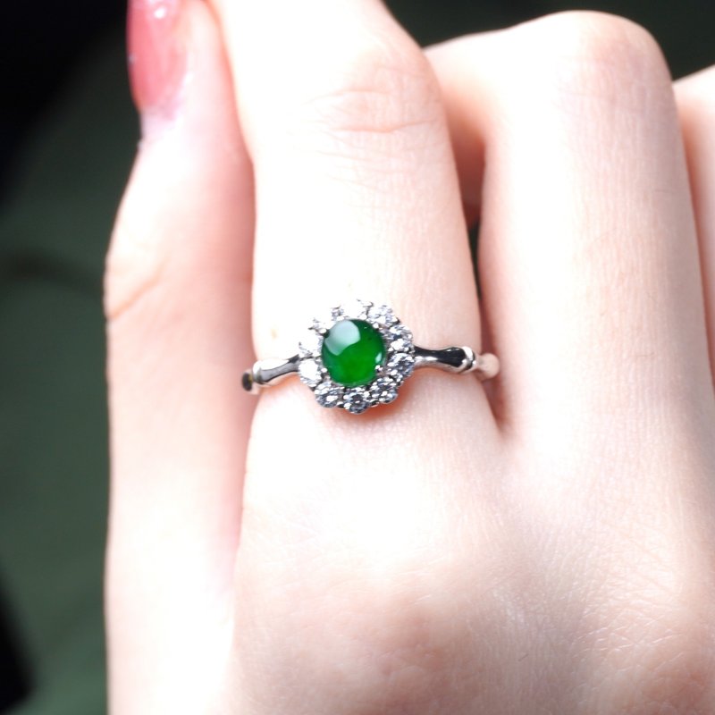冰種老坑綠翡翠蛋面戒指 925純銀 | 天然A貨翡翠 | 送禮 - 戒指 - 玉石 綠色