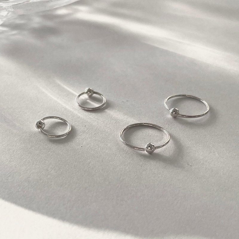 │Simple│Universe• Minimalist ear stitches• Sterling silver earrings• Touchable to water• Anti-allergic - ต่างหู - เงินแท้ 