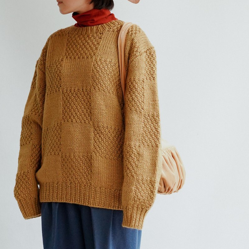 Thick-knit khaki loose retro vintage sweater vintage Mother's Day - Women's Sweaters - Wool Yellow