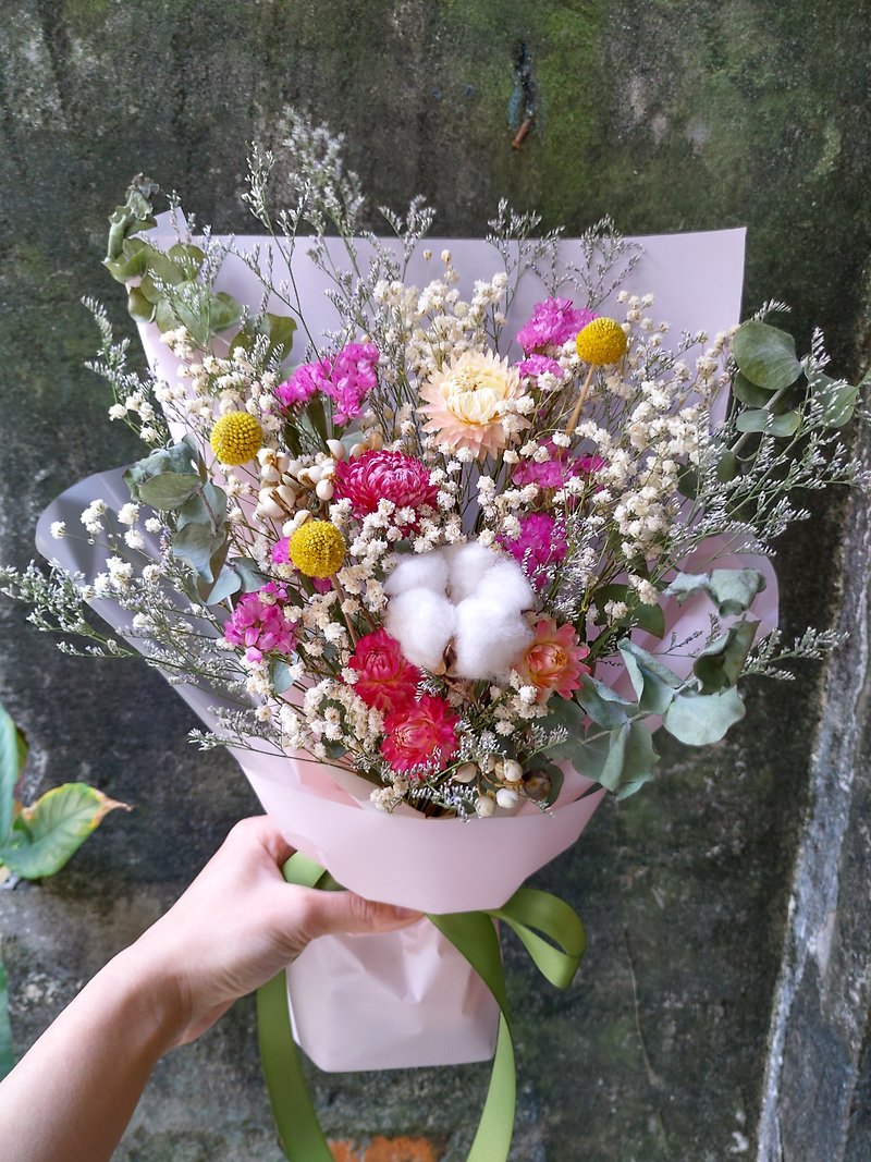 Diffuse Bouquet Dry Flower Graduation Bouquet - Dried Flowers & Bouquets - Plants & Flowers Multicolor