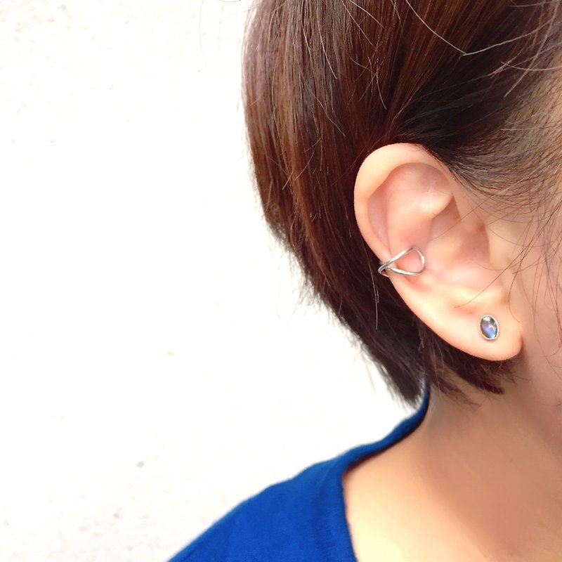 MIH Metalworking Jewelry | Infinity sterling silver ear cuff - ต่างหู - เงินแท้ สีเงิน