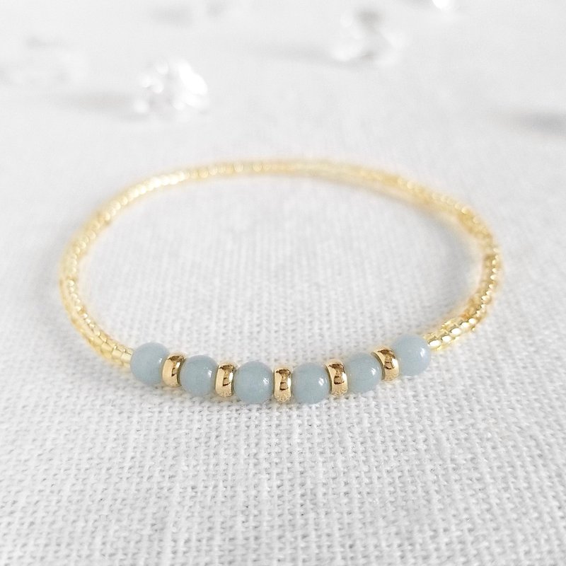 Angelite Dainty Bracelet | Womens Crystal Bracelet | Handmade Gemstone Jewelry - สร้อยข้อมือ - คริสตัล สีน้ำเงิน