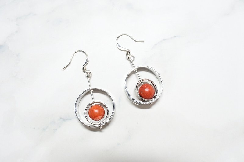 Pinkoi Exclusive [Red Fruit] Natural Stone Dangling Earrings - ต่างหู - โลหะ สีแดง