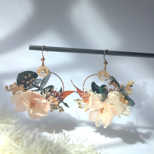ハンドメイドアクセサリー　イヤリング　ドライフラワー ab842f661dd4ac2fdddfa5136c8e35