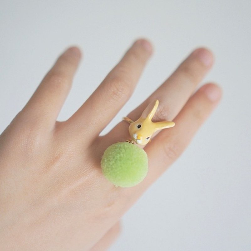 [Forest horn] milk yellow rabbit fur ball ring - General Rings - Other Materials 