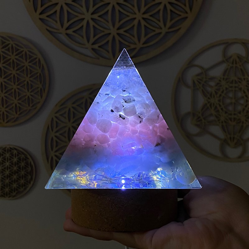 Orgonite Light - 白水晶、月光石、粉水晶、海藍寶、蛋白石