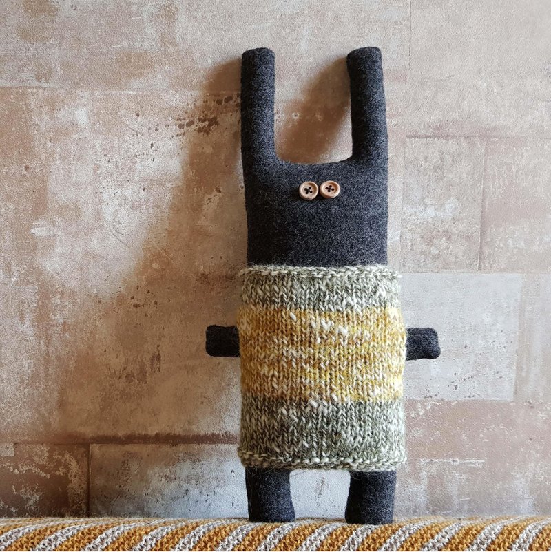 black Rabbit in sweater sewing pattern PDF, knitted pattern, 2 Digital tutorials - 手工藝教學/工具書 - 其他材質 