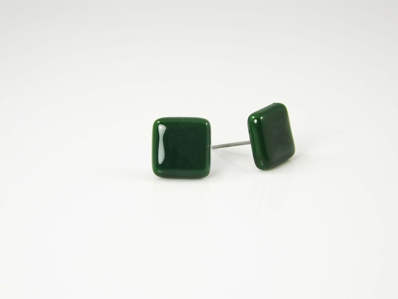 琉璃耳環-Pantone 357 - 耳環/耳夾 - 玻璃 綠色