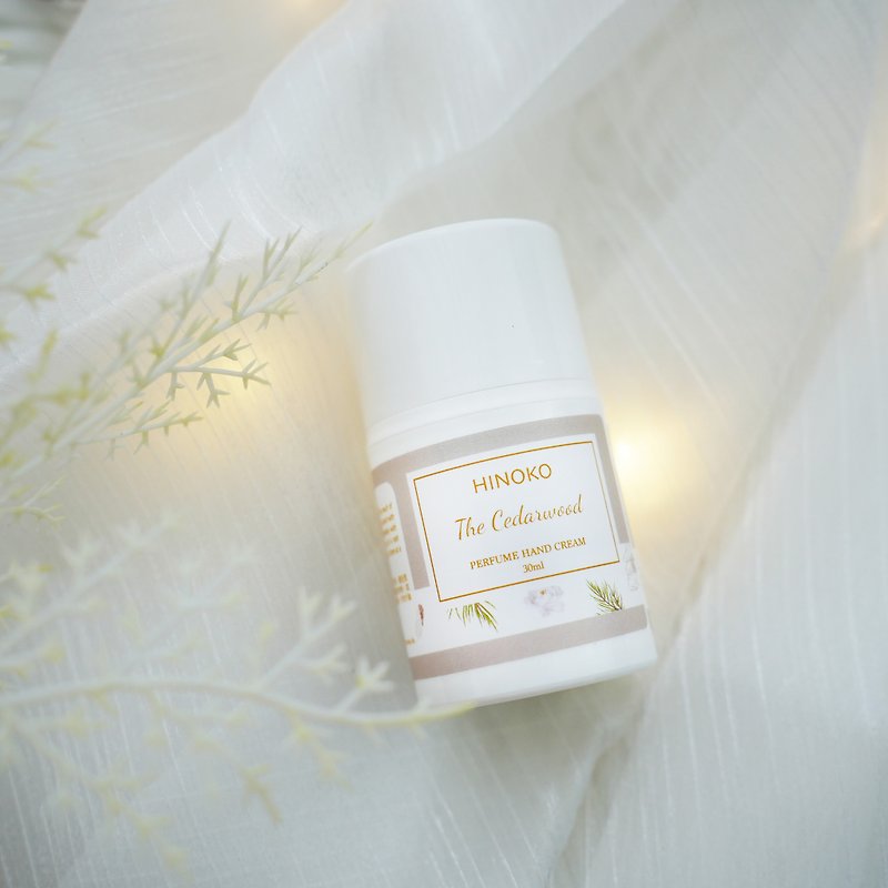 HINOKO Perfume Hand Cream - The Cedarwood - บำรุงเล็บ - วัสดุอื่นๆ สีนำ้ตาล