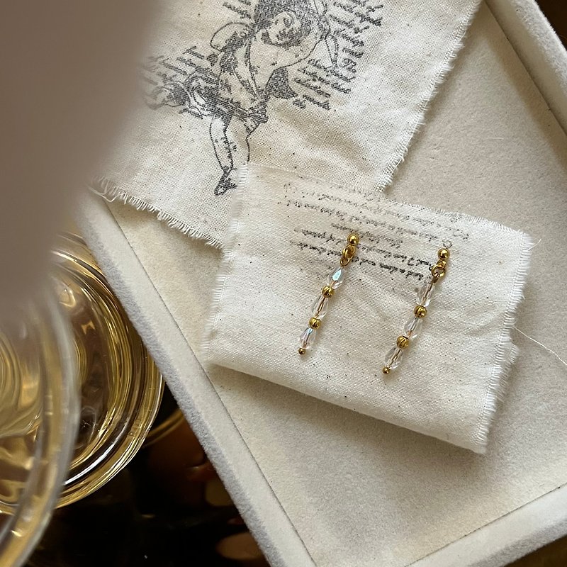 Clear Small Gemstone Crystal Earrings Beaded Earrings Gold Plated Earrings - ต่างหู - วัสดุอื่นๆ สีทอง