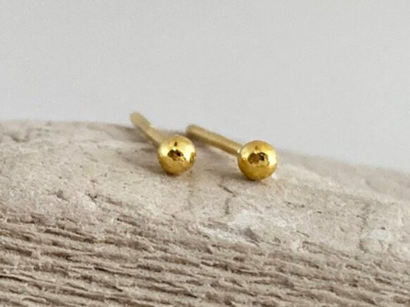 K24 Pure Gold Round Ball Stud K24 Round Ball Stud From one ear K24 Shakyamuni pierced earrings - Earrings & Clip-ons - Other Metals 