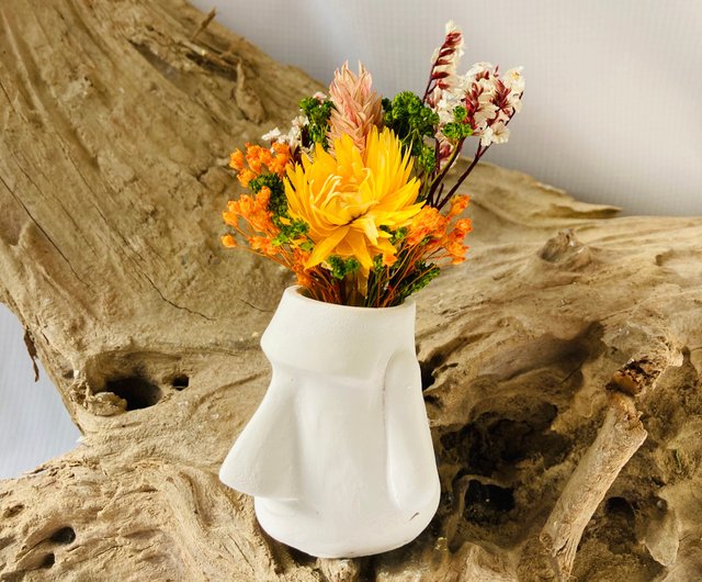 Diatomaceous Earth Dries Flowers