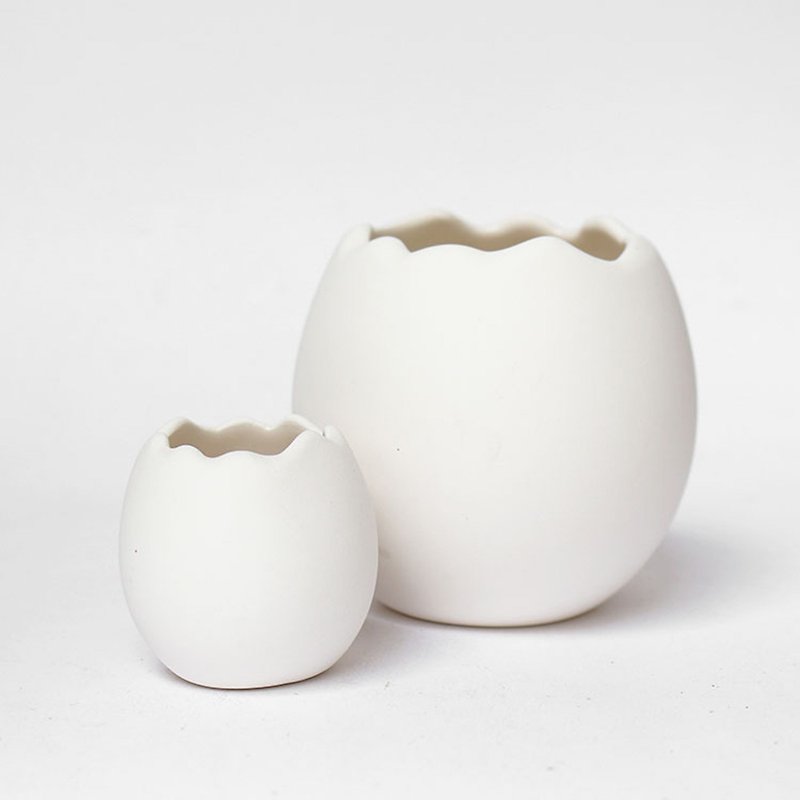 Egg planter egg-shaped / ceramic plant pot organizer - เซรามิก - ดินเผา ขาว