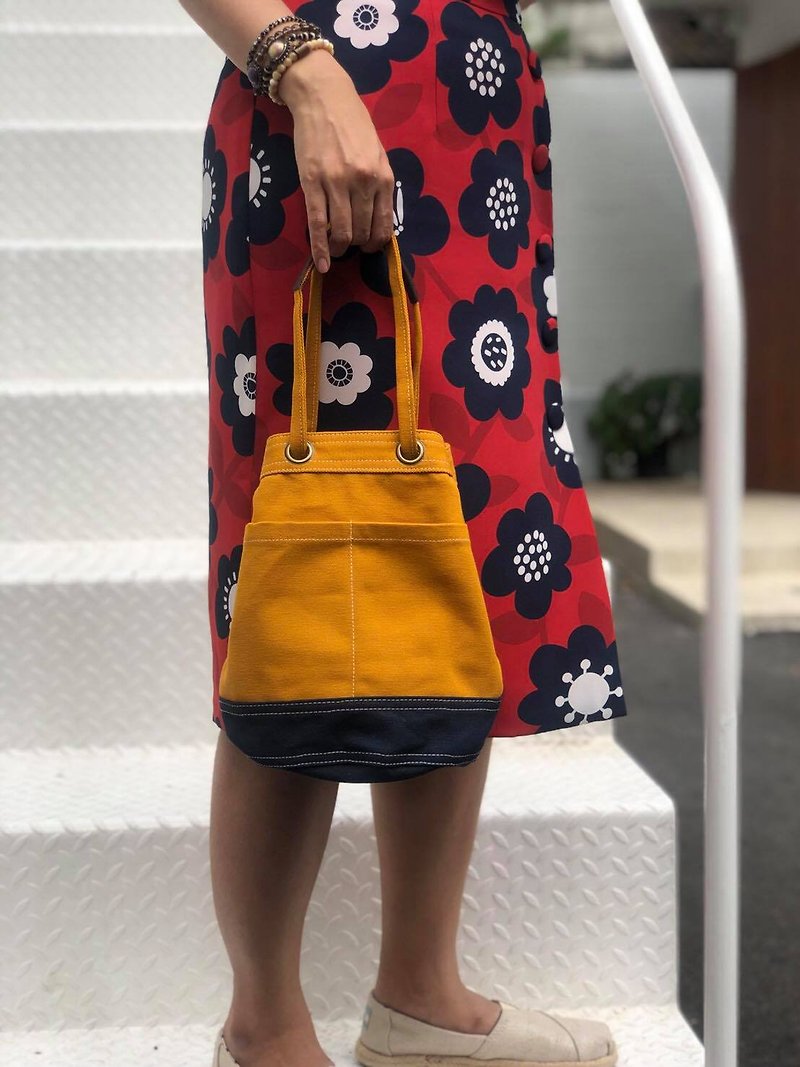 Mini Mustard/navy Canvas Bucket Bag with strap /Leather Handles /Daily use - กระเป๋าถือ - ผ้าฝ้าย/ผ้าลินิน สีเหลือง