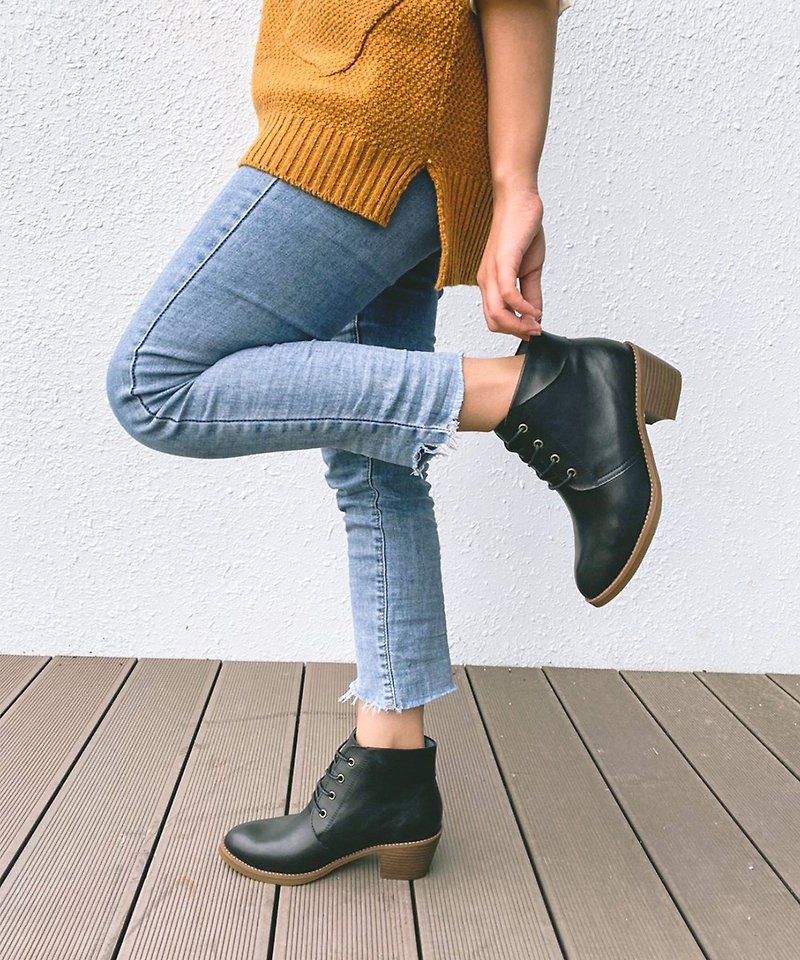 [Season Sale] Minimalist Life Boots Soft Leather Reflexed Short Boots Black - รองเท้าบูทสั้นผู้หญิง - หนังแท้ สีดำ