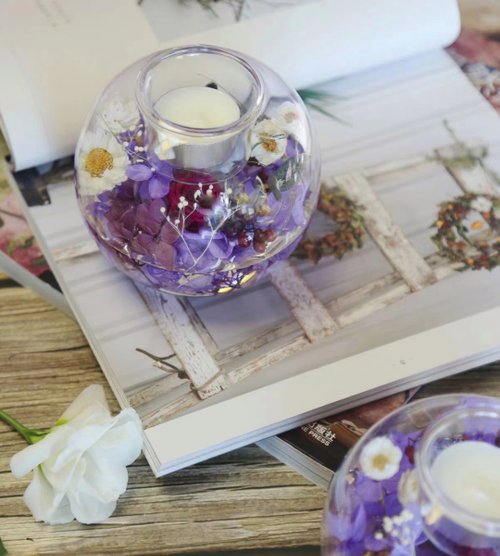One Flower 浪漫永生花藝達人 客製化禮物【訂製】夢幻永生花香薰蠟燭玻璃座 家居擺設 優雅紫系