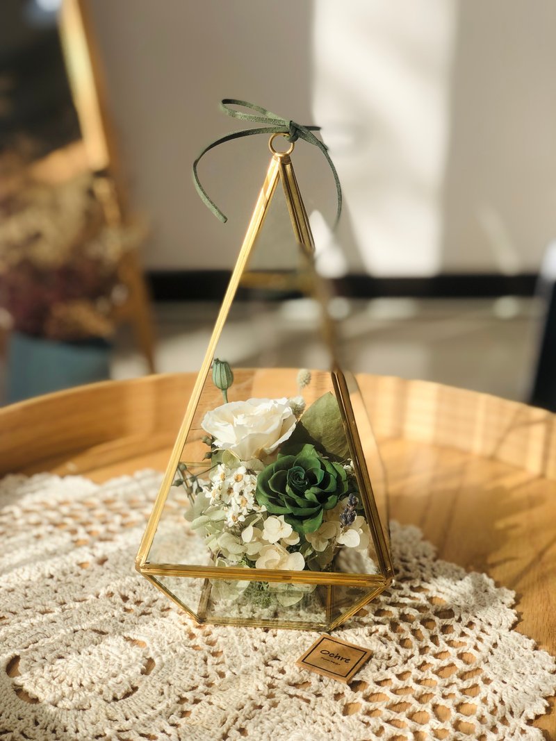 Ochre 立方體玻璃花房系列-金邊四角鑽 花禮 花盒 - 乾燥花/永生花 - 植物．花 綠色