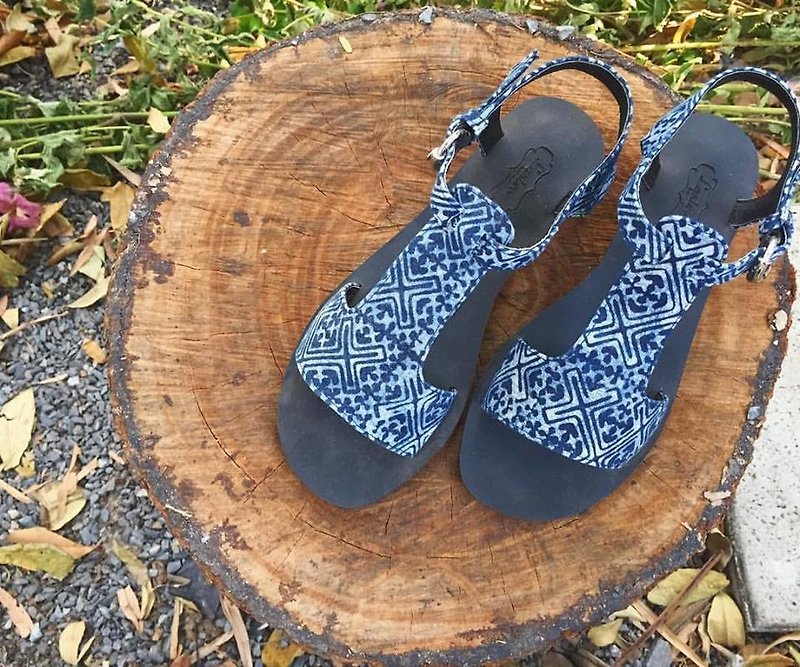 Leaf Sandal (Shoes) - รองเท้าลำลองผู้หญิง - ผ้าฝ้าย/ผ้าลินิน สีน้ำเงิน