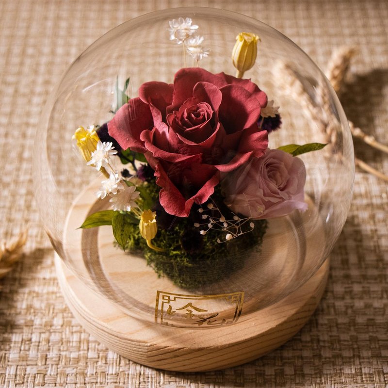 Preserved Flower Small Glass Dome (GDP01) - Red - ของวางตกแต่ง - พืช/ดอกไม้ สีแดง