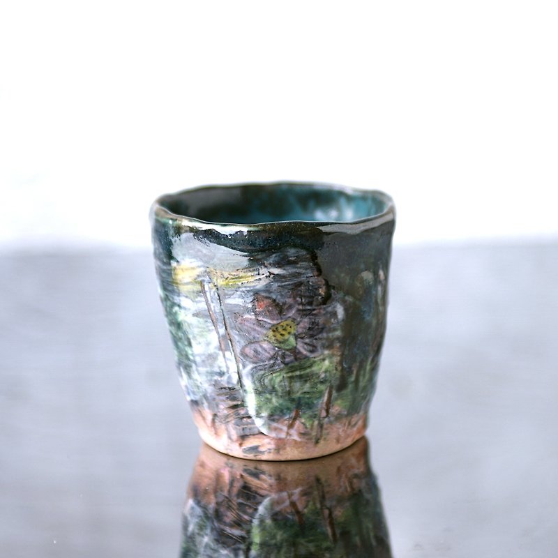 手捻り・蓮模様と織部釉のカップ - 杯/玻璃杯 - 陶 藍色