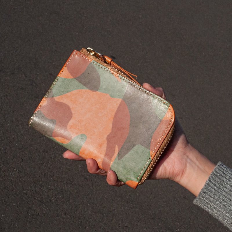 【QueeniQue】Pink and orange camouflage wallet/medium short clip/clutch bag/graduation, teacher gift - Wallets - Genuine Leather Pink