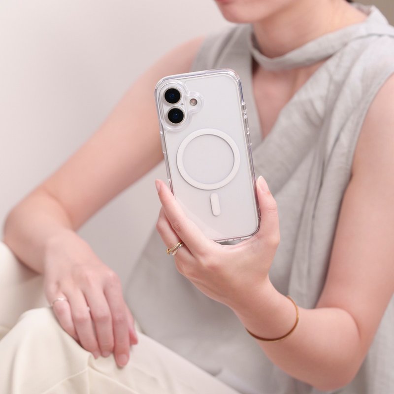 UNIQ iPhone系列 Clearvue 磁吸雙料相機鈕防摔保護殼 - 手機殼/手機套 - 其他材質 多色