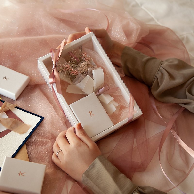 裸粉玫瑰花束飾品禮盒 | 包裝 | 限定。純銀飾品。乾燥花。情人節 - 項鍊 - 純銀 