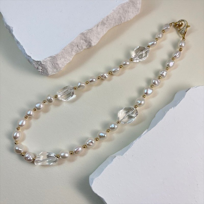 Elegance Baroque Pearl Clear Quartz Necklace - สร้อยคอ - ไข่มุก ขาว