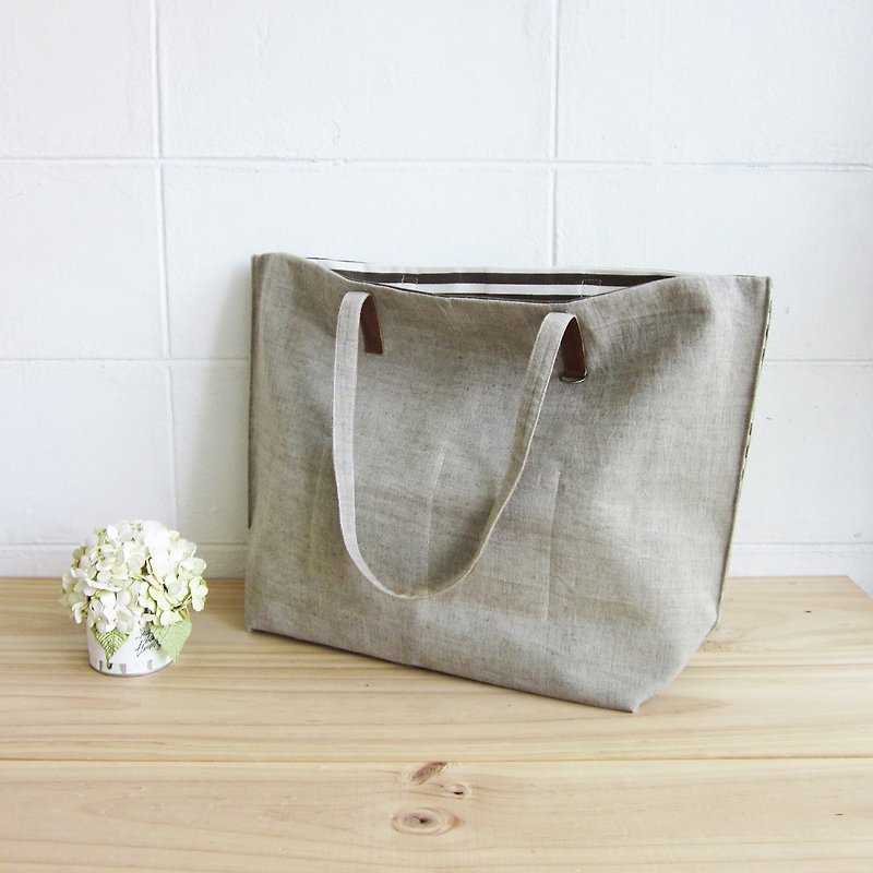 Simple Tote Bags Large Size Botanical Dyed Linen-Cotton Blend Deep Green Color - Backpacks - Cotton & Hemp Green