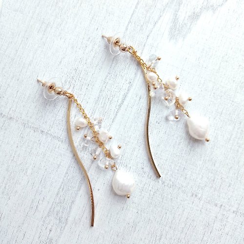 Aiyana Aiyana 白雪系列 白水晶 天然淡水珍珠 黃銅耳環 - 耳針/耳夾