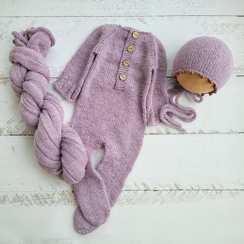 Lilac/Lavender tweed romper with hat. Newborn photo props. - 嬰兒手鍊/飾品 - 羊毛 紫色