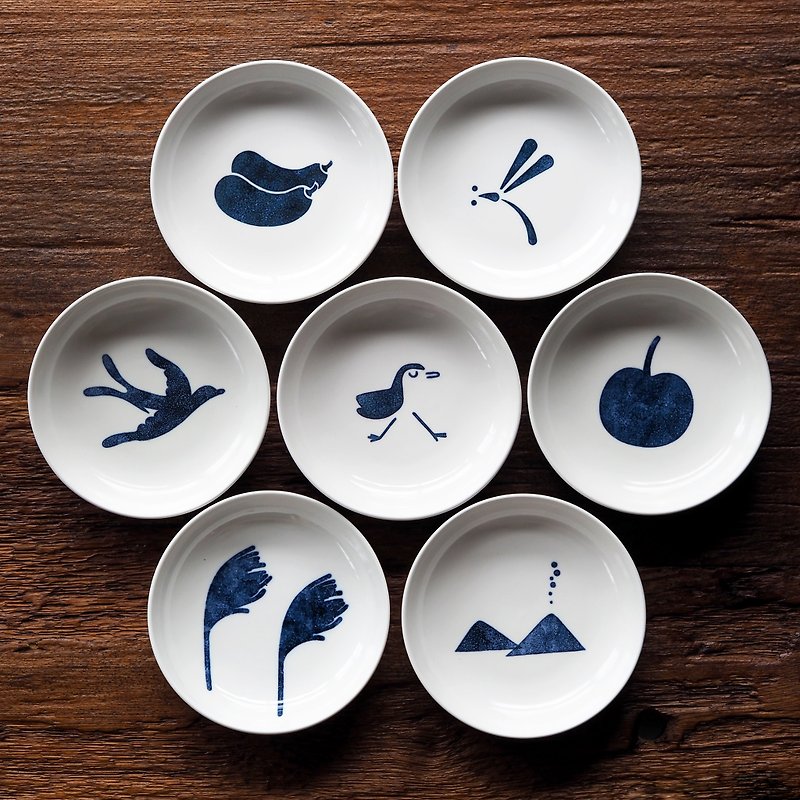 Small round dish [Friendship] [Vitality] [Endless Life] [Funny] [Accumulation] - Small Plates & Saucers - Porcelain White