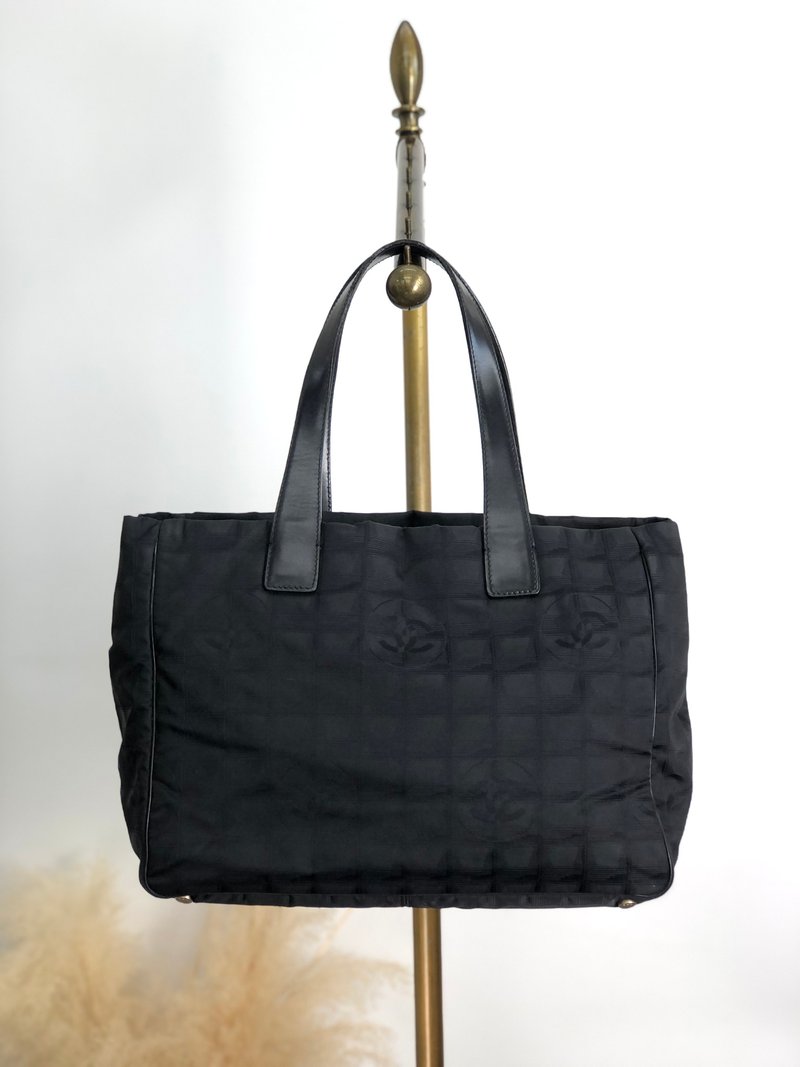 【 日本直送　名牌中古包 】CHANEL シャネル ニュートラベルライン トートバッグ ブラック ナイロン vintage ヴィンテージ オールド 37n7zy - 手提包/手提袋 - 尼龍 黑色