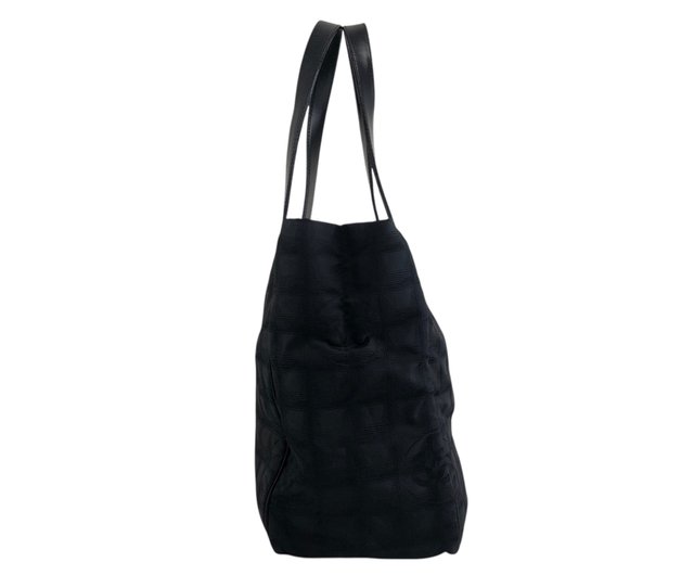 CHANEL バッグ 黒 ナイロン 日本直送 名牌中古包 】CHANEL シャネル ニュートラベルライン