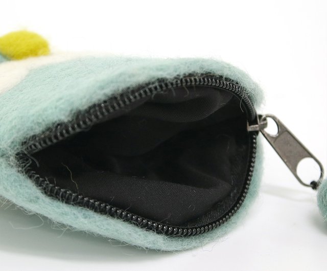 ナナ 羊毛フェルト生地のショルダーバッグ ナナ様専用 羊毛フェルト