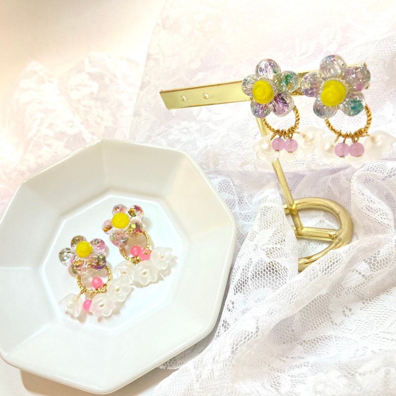 ゆめかわ クリア フラワー  ピアス イヤリング レジン アクセサリー 夢かわ 透明 きらきら - 耳環/耳夾/耳骨夾 - 樹脂 粉紅色