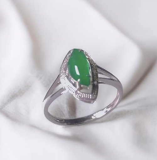 瓔珞珠寶盒 E.L.Jewelry Box 冰種正陽綠翡翠隨形戒指 18K金鑽石 | 天然緬甸玉A貨翡翠 | 送禮