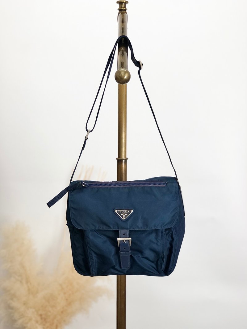 【 日本直送　名牌中古包 】PRADA プラダ ショルダーバッグ ネイビー トライアングルロゴ ナイロン フロントバックル vintage  rj8wam - 側背包/斜背包 - 尼龍 藍色