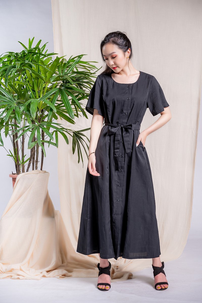 藏心秘密 洋裝 - 連身裙 - 聚酯纖維 黑色