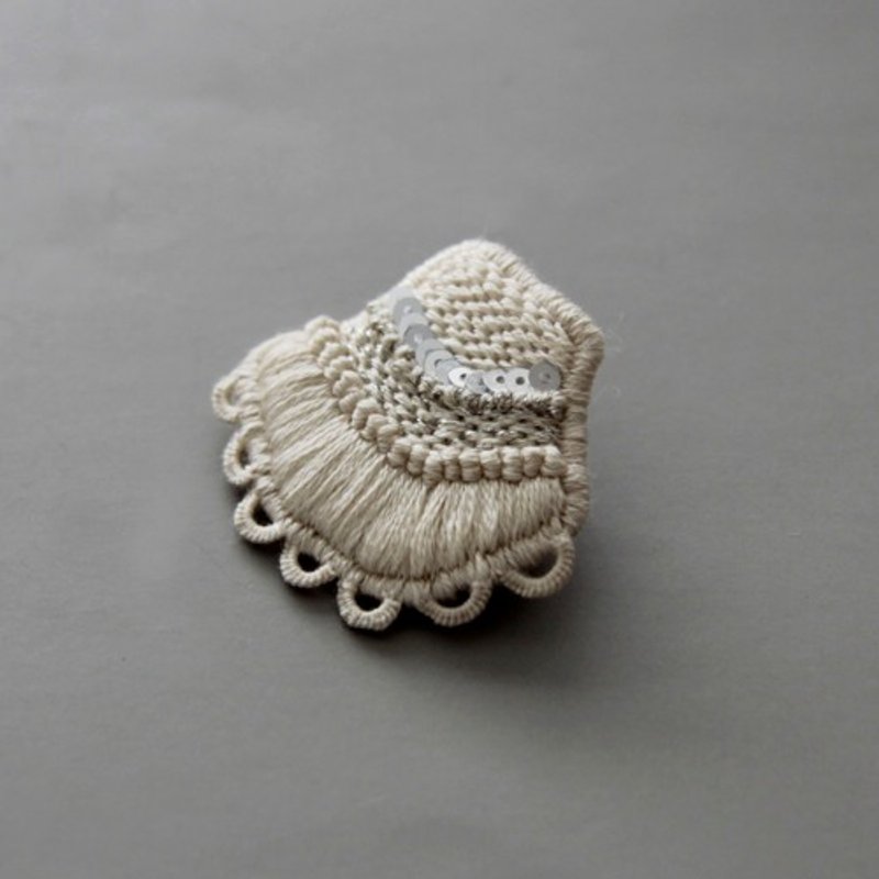 everyday brooch no.53 - Brooches - Cotton & Hemp 