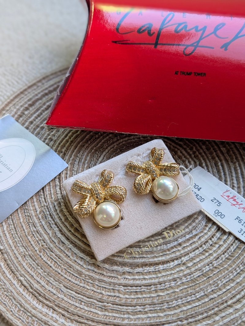 Vintage Christian Dior Cute Big Bow Pearl Clip-On - ต่างหู - โลหะ 