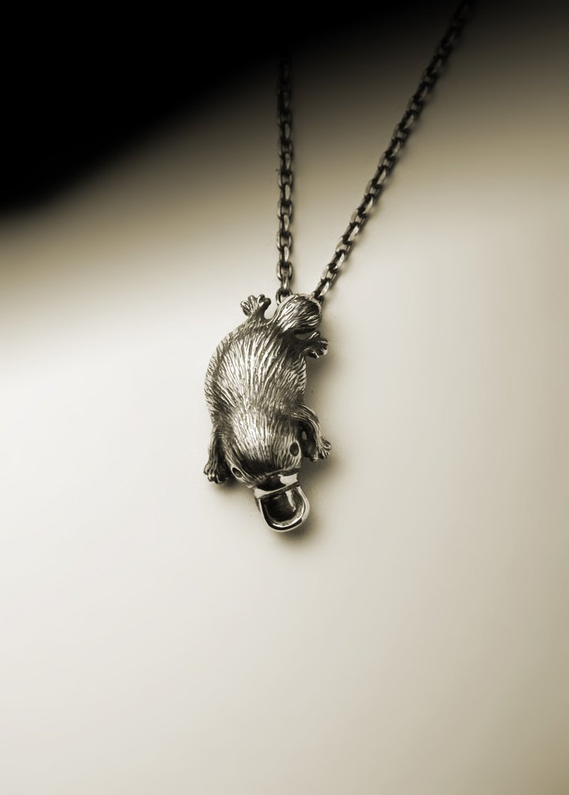 platypus necklace - สร้อยคอ - โลหะ สีเงิน